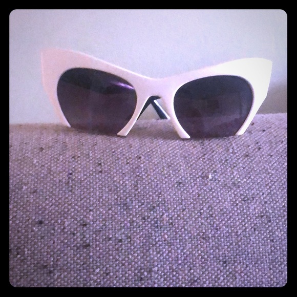 Sunglasses - Picture 1 of 1